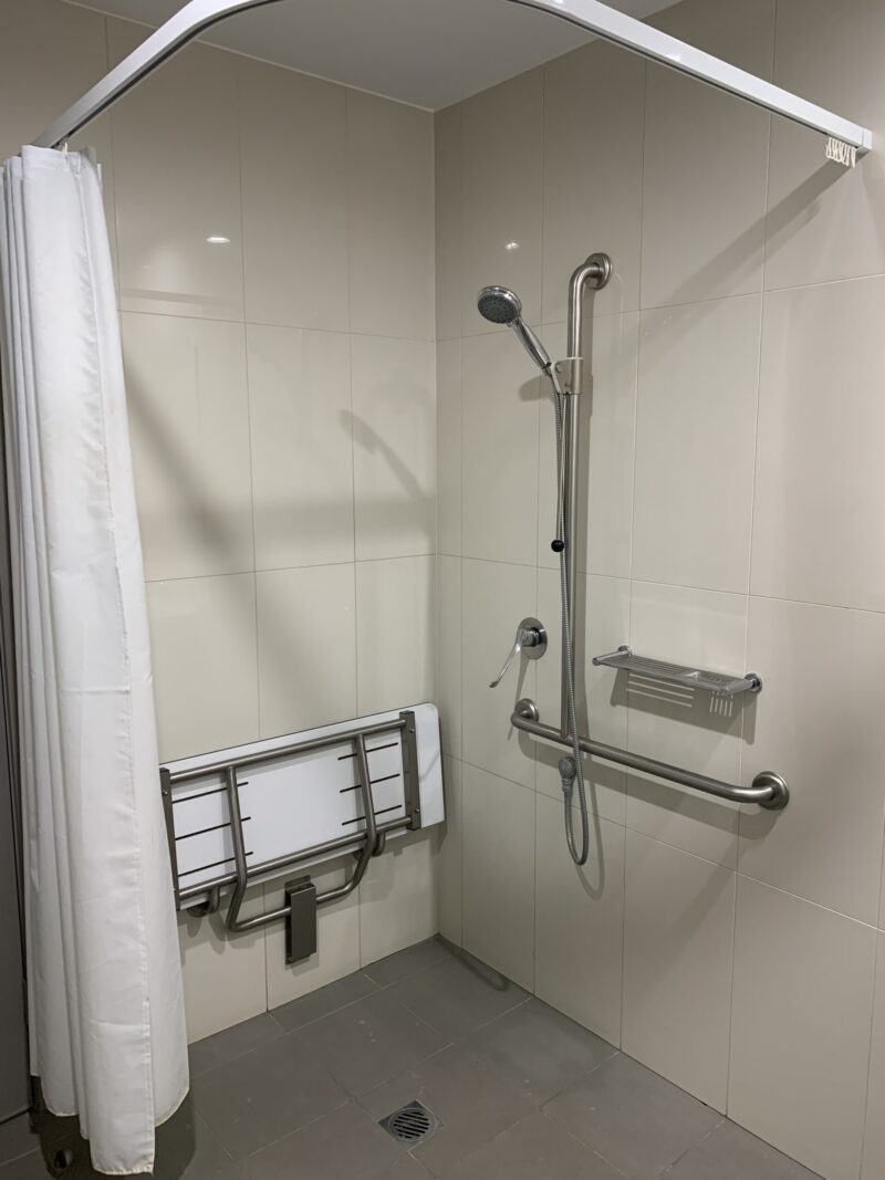 Accessible Accommodation Toowoomba - Quest Apartments - 2 Accessible Apartments l kitchen and dining room